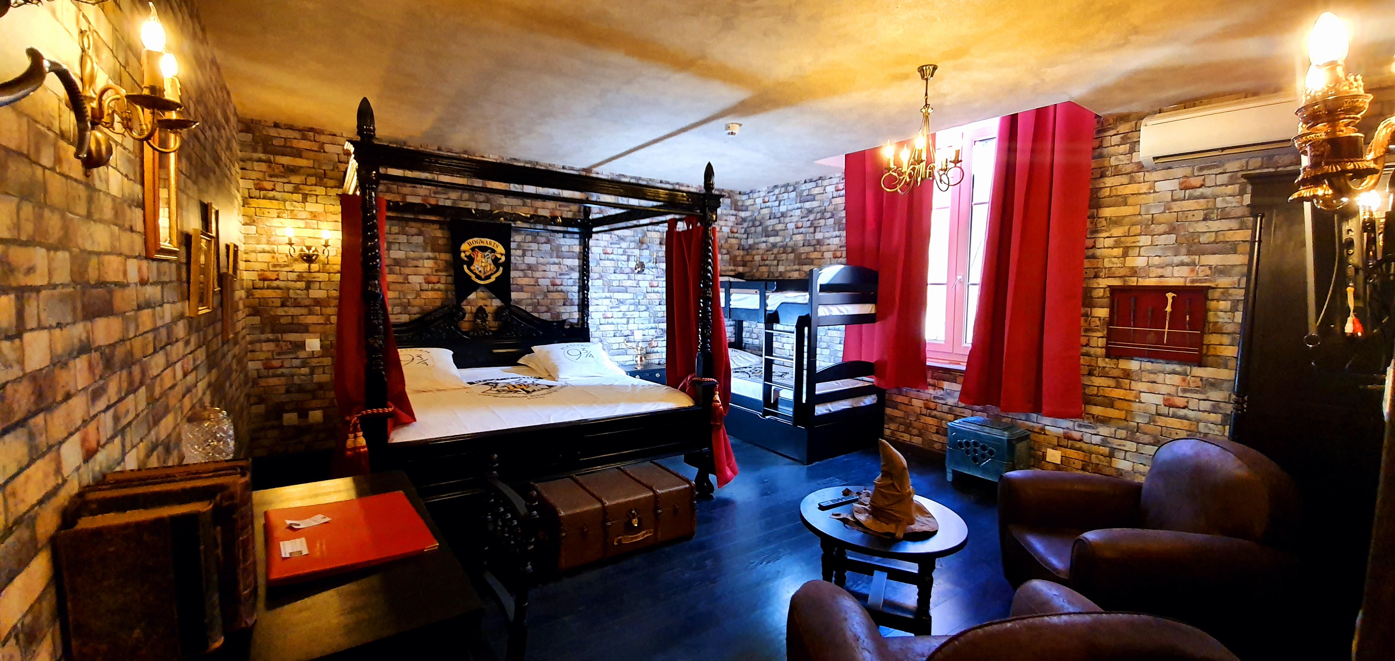 Renaissance Hotel 4*