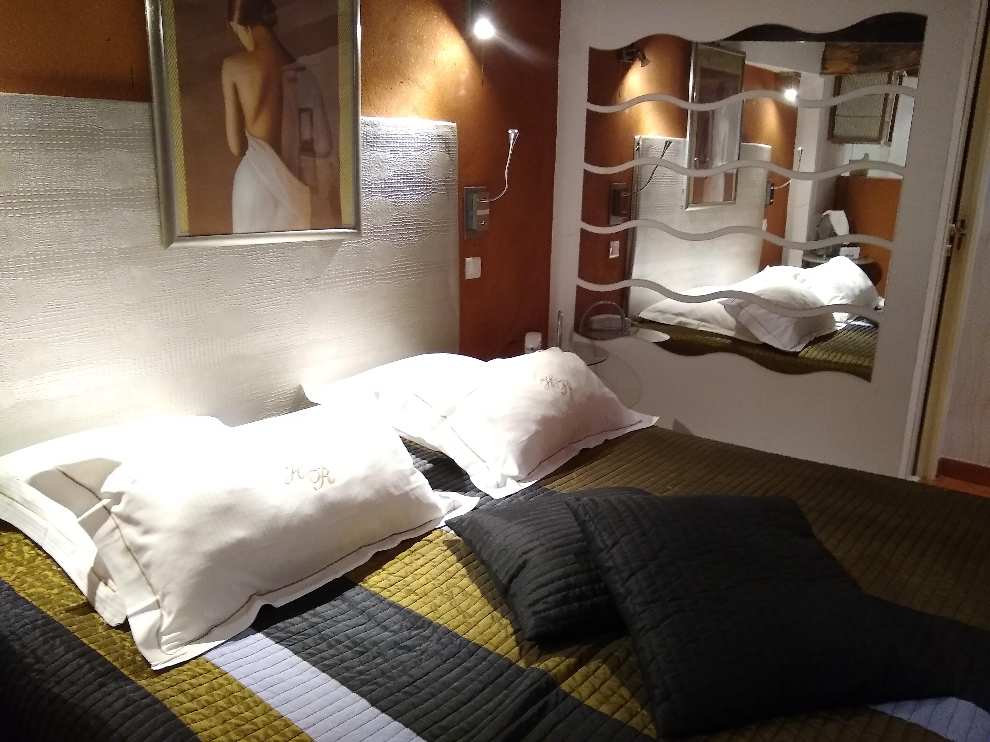 Renaissance Hotel 4*